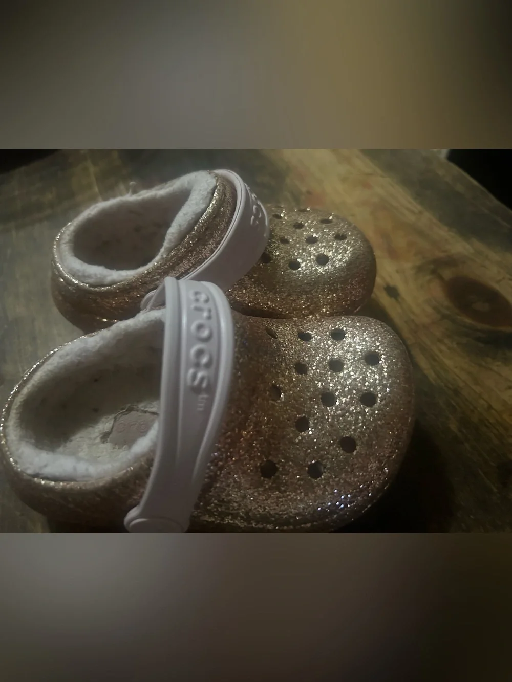Crocs Shoes Kids Size C 6 Gold Glitter Classic Pink Faux Fur Lined Clog Slip On